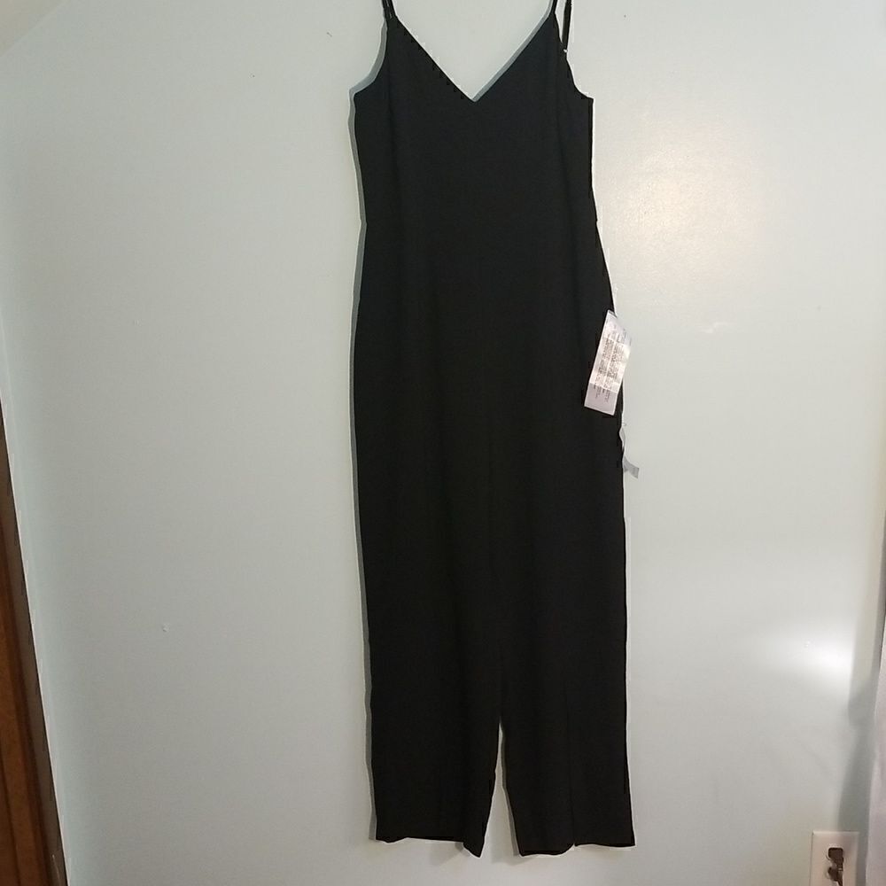 Dress the Population,  black jumper,spaghetti strap, straight leg. Size XL. NWT.